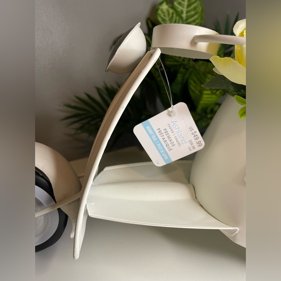 Easter Spring Floral Moped with Easter Eggs and Flowers Tabletop Decor- NWT - Picture 7 of 8